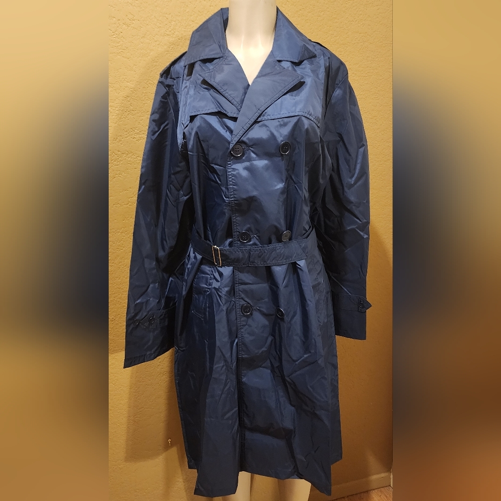 Astorone rain trench coat sz M